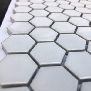 PASTILHA HEXAGONAL BRANCA GLASS MOSAIC